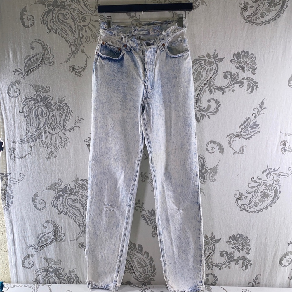 Vintage‎ Levis 544 Thrashed
Distressed Acid Wash Button Fly